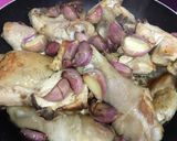 Foto del paso 4 de la receta: Pollo al ajillo Mariluz