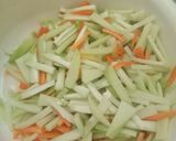 Foto langkah ke 1 dari resep Tumis labu waluh dan wortel sederhana simple.