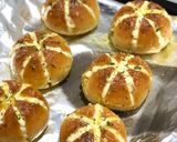 Foto langkah ke 8 dari resep Korean cream cheese garlic bread.