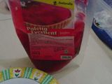 Donat buah naga merah