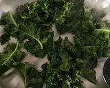 Foto del paso 2 de la receta: Ensalada de Kale Salteado con Boniato al Horno y Filete de Caballa !!!!
