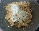 Foto langkah ke 3 dari resep Nasi Goreng Keju.