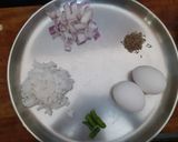 தேங்காய் கரண்டி ஆம்லெட் (Thenkaai karandi omelette recipe in tamil) ரெசிபி ஸ்டேப் 1 புகைப்படம்