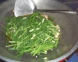 ผัดเนื้อไก่ใส่ดอกไม้กวาด วิธีทำสูตร 5 รูป