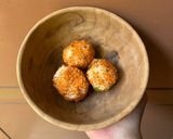 Foto langkah ke 5 dari resep Bola-Bola Nasi Uduk.