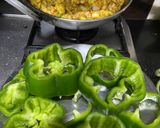 A picture of step 1 of Stuffed capsicum.