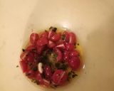 A picture of step 1 of Spaghetti with fresh tomatoes and basil.