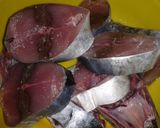 Hình bước làm 1 của món Cá Ngừ Kho Dưa Cải