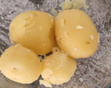Foto del paso 1 de la receta: Bolitas de bacalao y patata