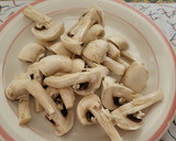 Foto del paso 1 de la receta: Fideos de aprovechamiento con albóndiguillas