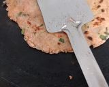 A picture of step 4 of Onion masala Koki.