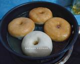 Foto langkah ke 5 dari resep Donat Lembut 1x Proofing No Telur, No Susu cuma 6 bahan.