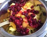 Une image de l'étape 8 de Salade d ananas extra sweet aux cranberries fraîches et citron caviar.