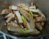 Hình bước làm 2 của món Chả cá ram mặn ngọt
