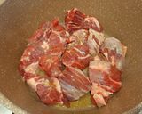 Foto del passaggio 1 della ricetta Carne al Sugo (semplice)
