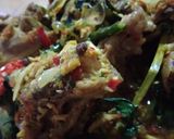 Foto langkah ke 4 dari resep Ayam Rica Daun Kemangi.