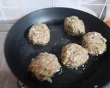 A picture of step 3 of Leftover Bread Rice Cakes.
