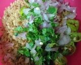 A picture of step 4 of Roti ke pakory ball.
