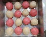 Foto langkah ke 3 dari resep Merah Putih Condensed Milk Bread (tanpa telur).
