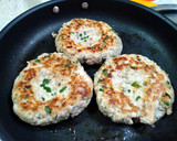 Foto del paso 5 de la receta: Hamburguesa de pollo especiado {un toque indio}