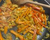 Kínai zöldséges-csirkés tészta🈵 recept fázis 2 fotója
