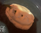 Foto del paso 10 de la receta: Chiles de agua rellenos de quesillo