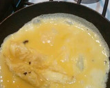 Foto del paso 3 de la receta: Omelette de flor de calabaza y champiñones.ॐ