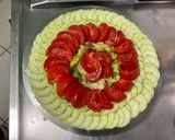 Une image de l'étape 10 de Salade de poireaux, tomates et concombre à la feta.