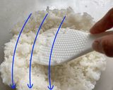 Foto del passaggio 5 della ricetta Sushi con cetriolo "Kappa-maki"