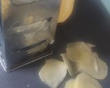 Foto langkah ke 1 dari resep Fish Bun with Potato Chips.