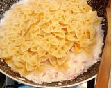 Foto del passaggio 8 della ricetta Farfalle alla crema di ricotta e bresaola con pistacchi al profumo di limone