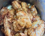Hình bước làm 2 của món Cánh Gà Tikka Nướng