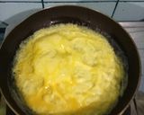 Foto langkah ke 2 dari resep Dadar Telur Cah Tauge.