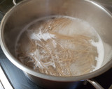 Foto del paso 3 de la receta: Fideos soba con verduras agridulces y picantes