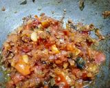 A picture of step 5 of South Indian spicy prawn gravy.