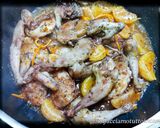 Foto del passaggio 5 della ricetta Quaglie Arrosto Saporite al Mandarino