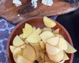 Foto langkah ke 1 dari resep Potato wedges / kentang goreng #homemadebylita.