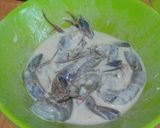 Foto langkah ke 2 dari resep Udang siram salted egg sauce.