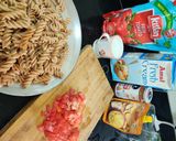 टोमैटोस मेयोनीज पास्ता (Tomatoes mayonnaise pasta recipe in hindi) रेसिपी चरण 1 फोटो