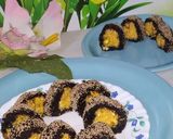 A picture of step 4 of Oreo biscuits Roll.