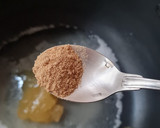 Foto del paso 1 de la receta: Caramelos de limón, jengibre, clavo y miel 🍯 🍋 Caramelos de miel y limón especial vías respiratorias