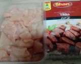 A picture of step 3 of Tikka macaroni.
