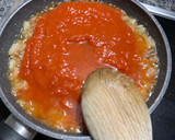 Foto del paso 3 de la receta: Macarrones con tomate y atún