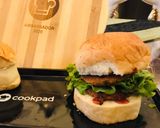 A picture of step 2 of Shami kabab burger.