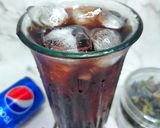 Foto langkah ke 3 dari resep Es Telang Pepsi.