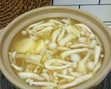 Foto langkah ke 4 dari resep Sup Tofu Jamur.