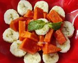 A picture of step 4 of Papaya Banana Chaat (Fruits Plate).
