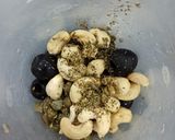 Foto del paso 1 de la receta: Paté de aceitunas negras 🥣