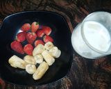 Foto langkah ke 1 dari resep Smoothies bowl strawberry pisang.