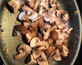 Foto del paso 1 de la receta: Espaguetti baby portobello & Pomodoro
